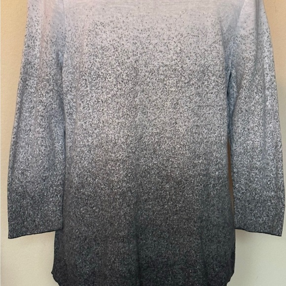 Nice asymmetrical top-Never worn! (Necklace not included) - Picture 2 of 2